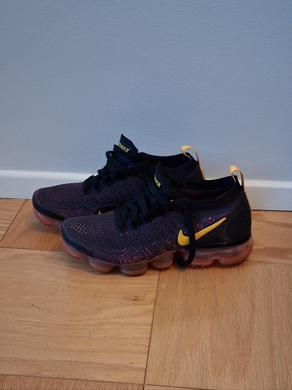 Nike VaporMax Flyknit 2 Black & Pink Sneakers Size7.5